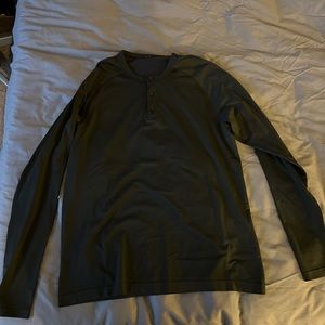 Large Lululemon Henley